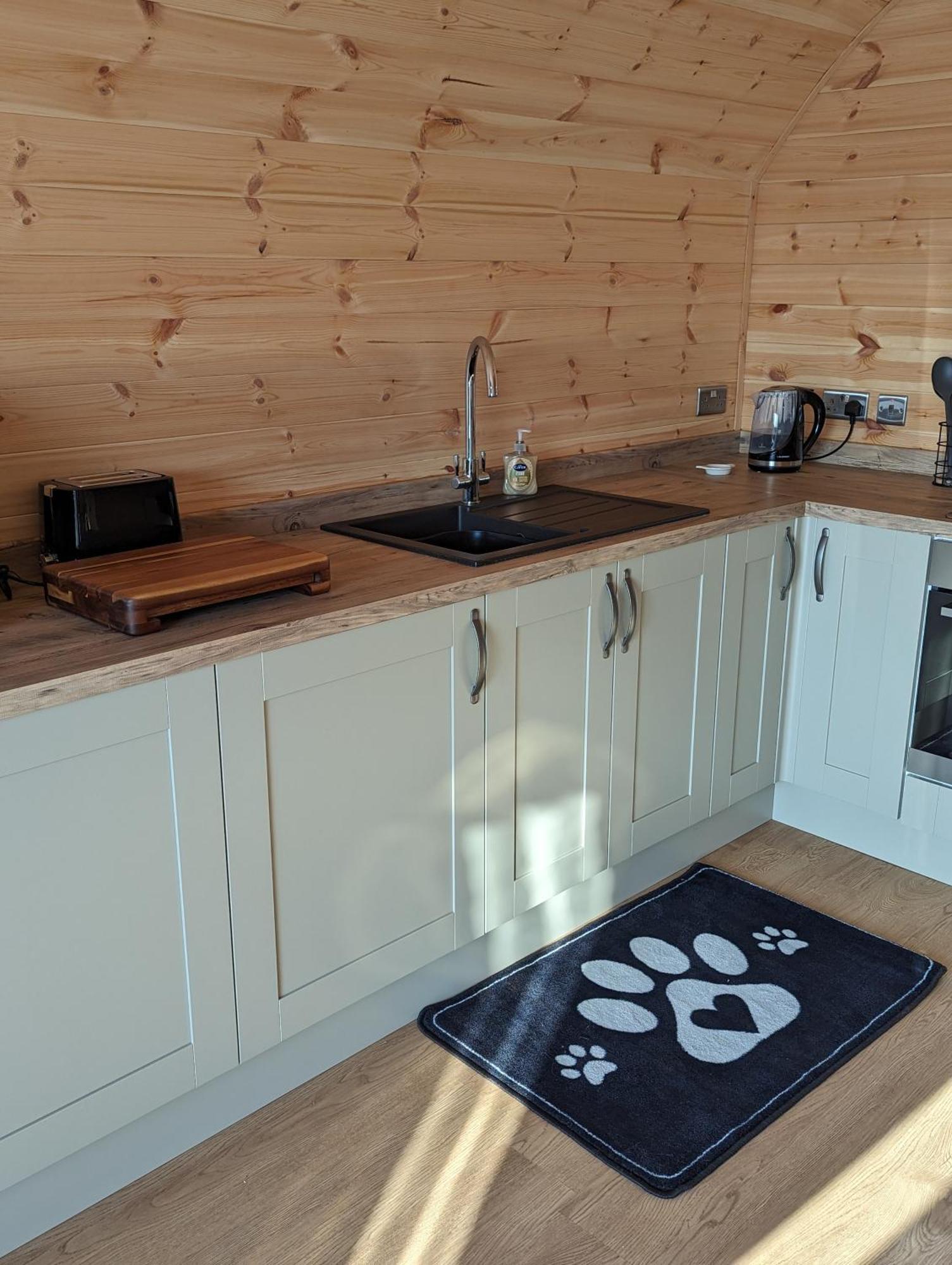My Happy Hounds Glamping Campsite